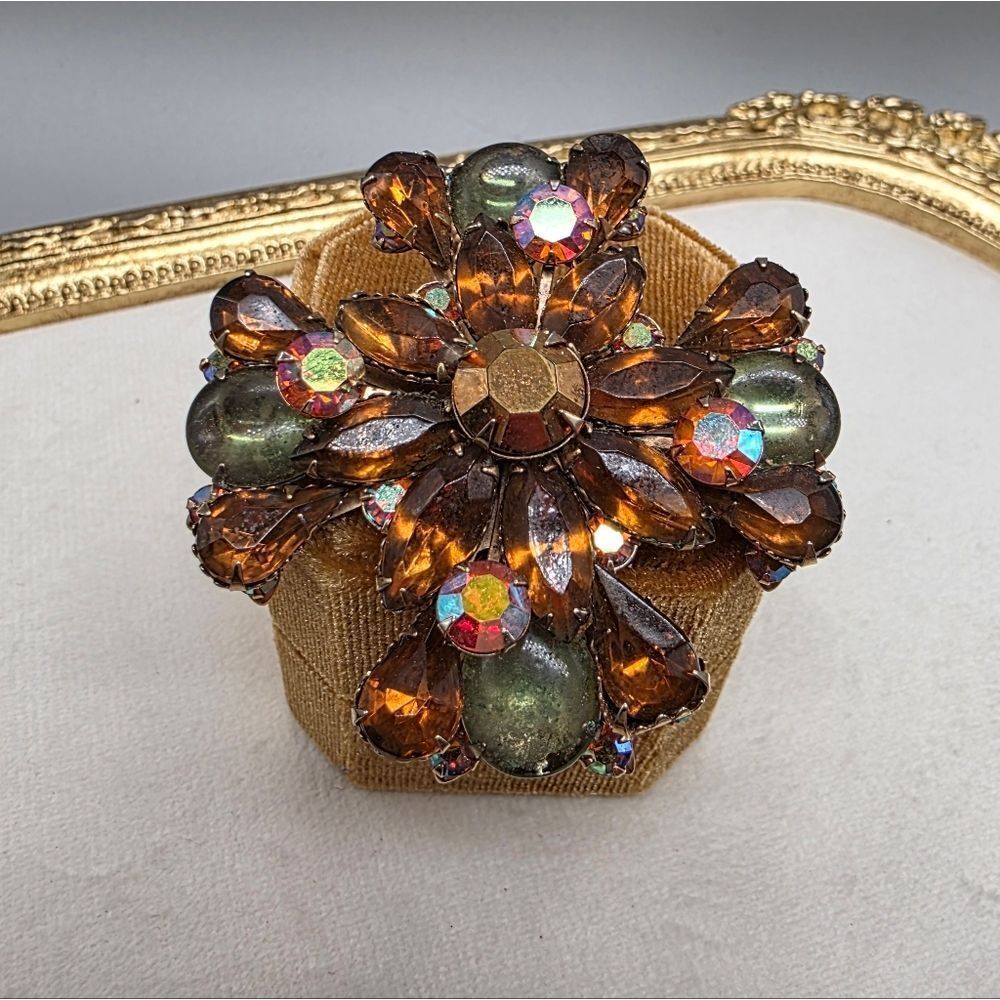 CATHE Vintage Jewel Brooch